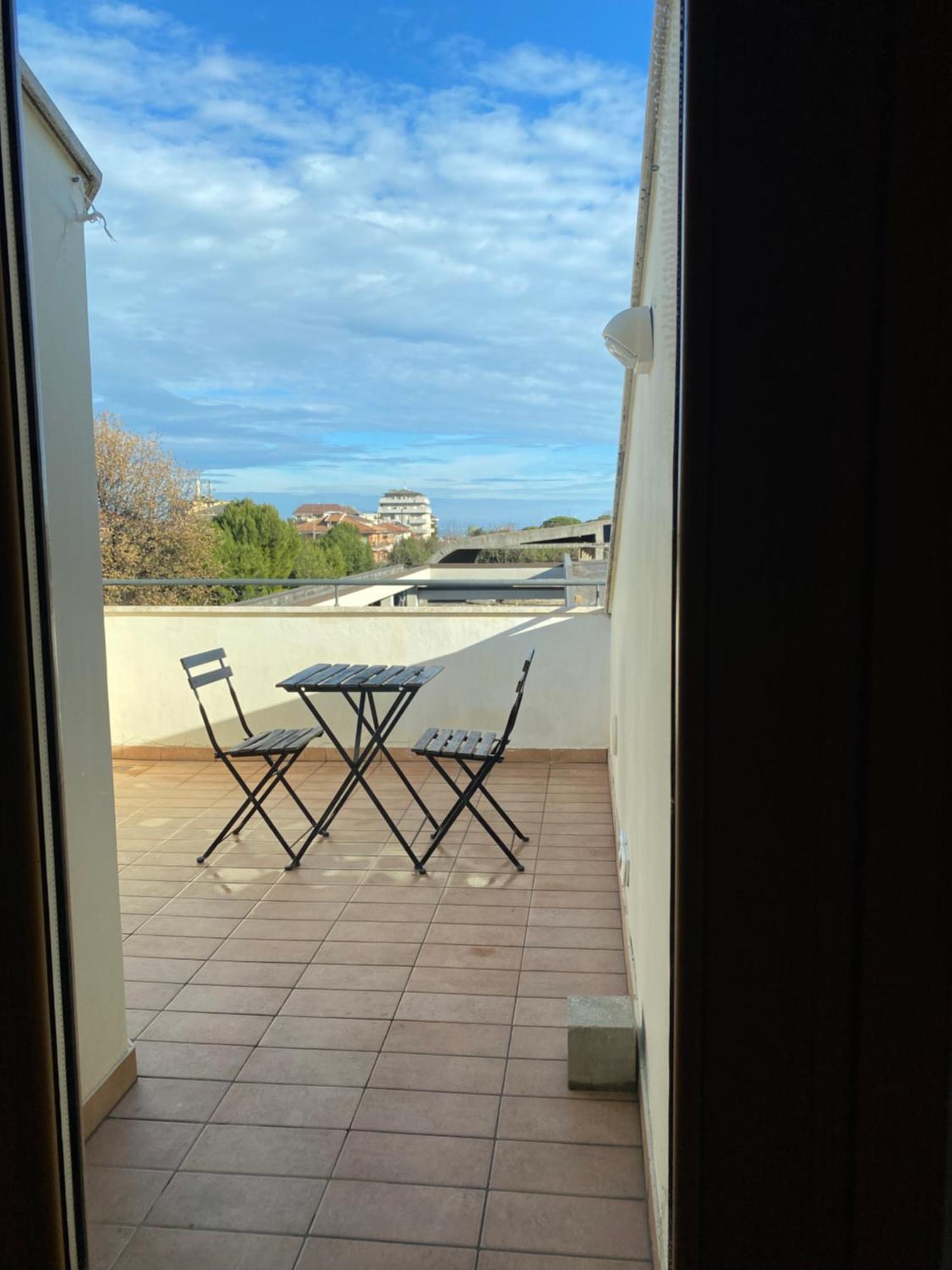 Appartamento La Terrazza Sul Tetto Porto San Giorgio Esterno foto